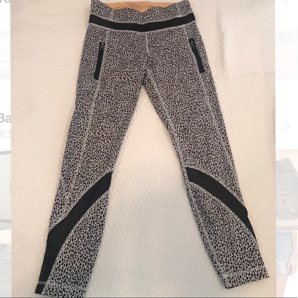 Lululemon printed 7/8 leggings size 4